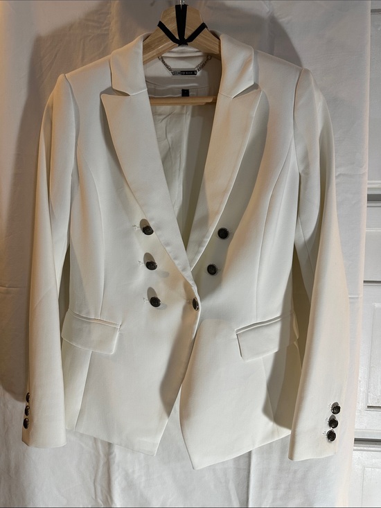 White House Black Market Jackets & Blazers - WHBM Women's Double-Breasted White Blazer